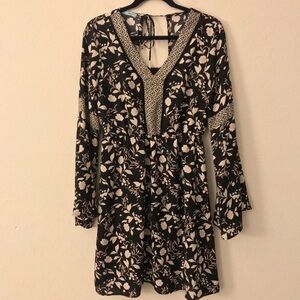 *** Maurice’s Bell Sleeve Floral Dress